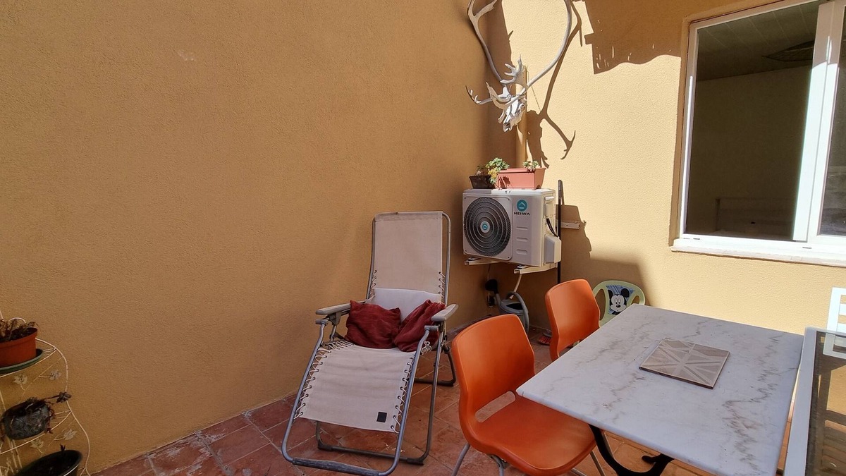 Sigean Apartment | Cosy apartment with backdoor terrace, ideal for families