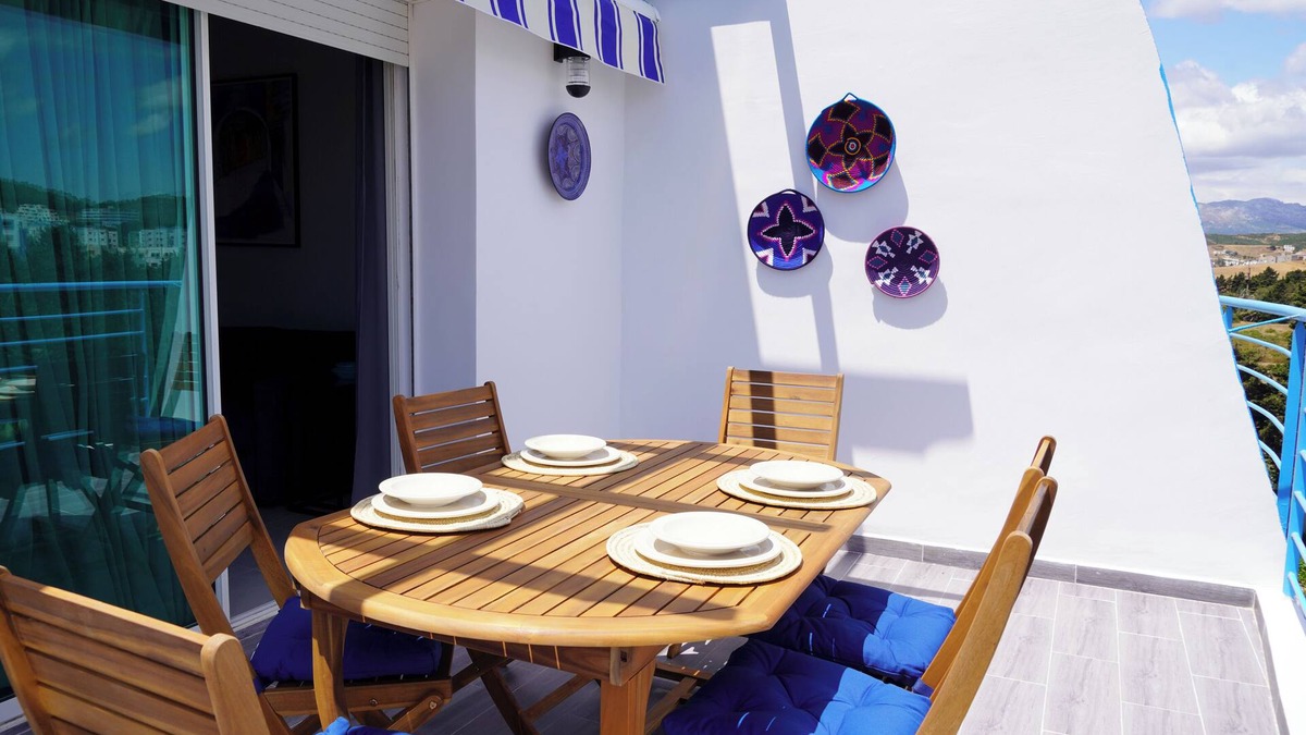 Martil Apartment | Cosy Apprtment with view on swimming pool and mountains