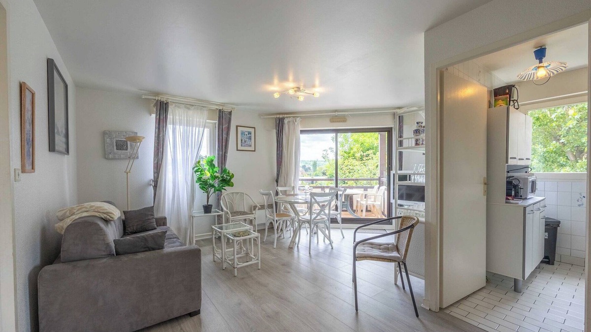 Tourgeville Apartment | Cosy apt with parking & balcony - 4P - Deauville