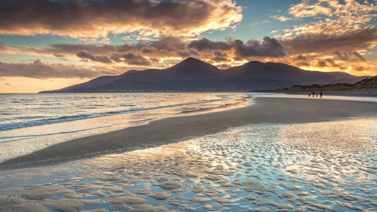 Annalong House | Cosy Barn Conversion in the Mournes