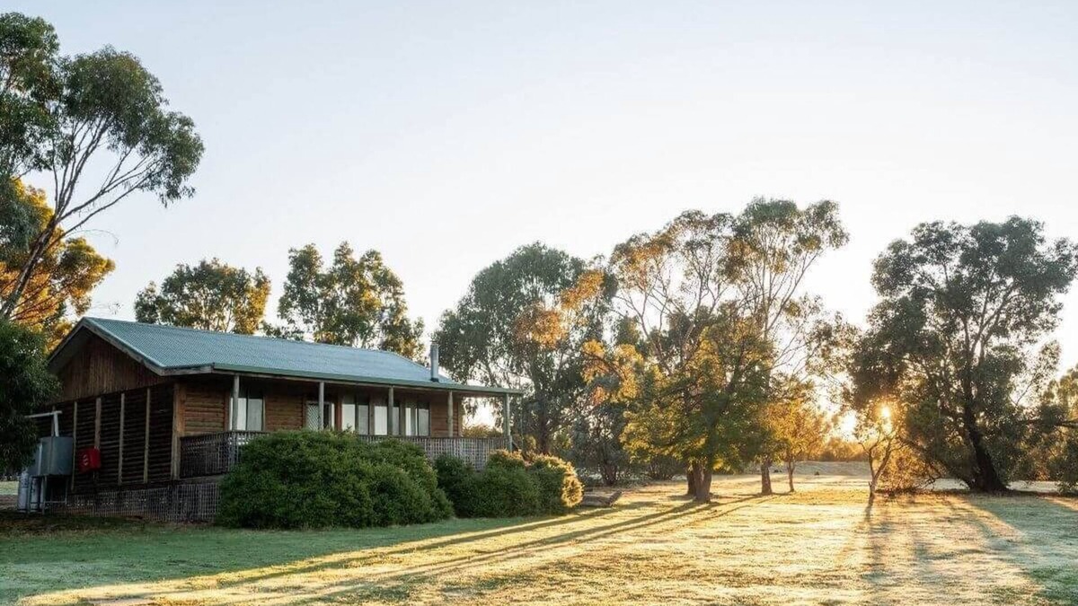 Wartook Cabin | Cosy cabin in the Grampians with mountain views