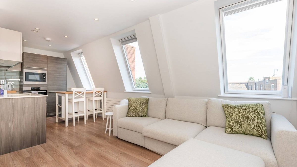 Twickenham Riverside Apartment | Cosy, Central, Stylish Apartment in Twickenham| Pass the Keys