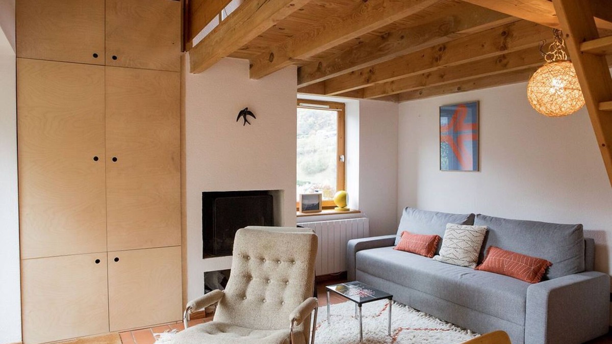 Esterre Ski Chalet | Cosy chalet with south-facing mountain view