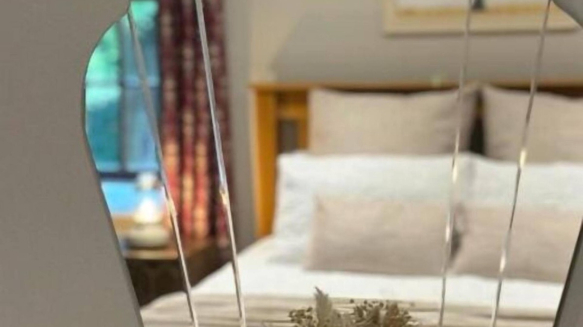 Talgarth Cottage | Cosy, comfy & tranquil farm cottage with log fire & country walks from the door