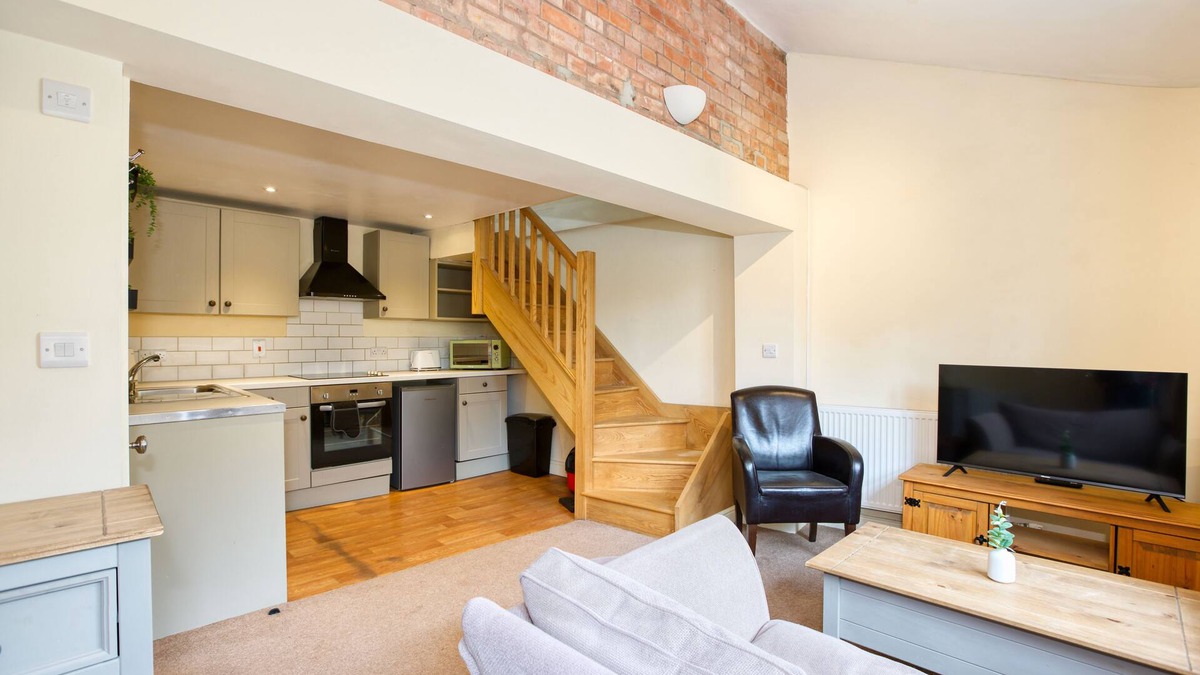 Bridgwater Apartment | Cosy Contained Riverside 1bed - 2 Floors - Parking