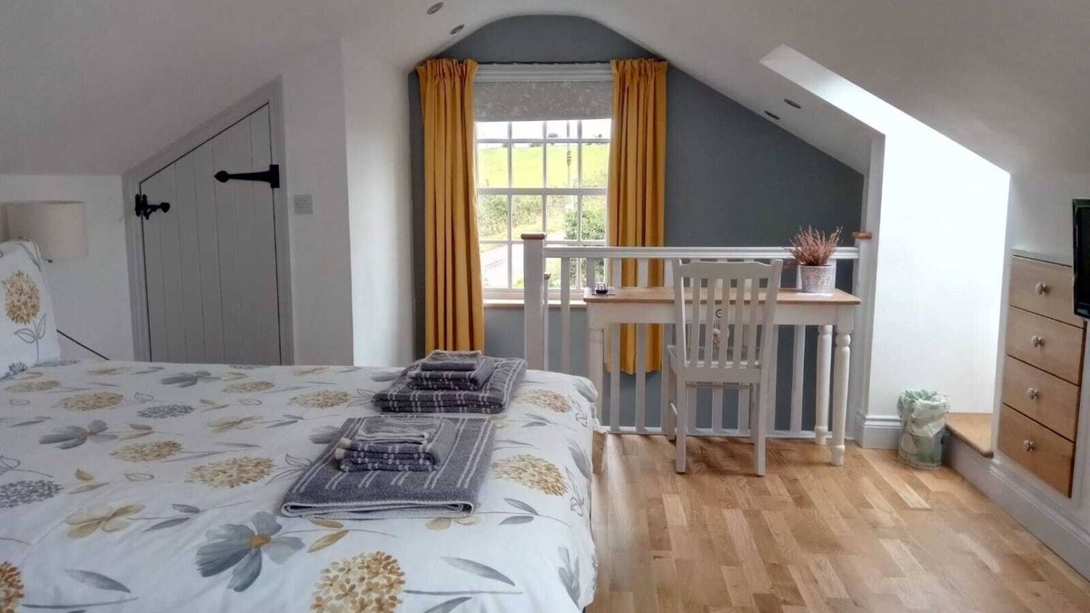 Morpeth Cottage | Cosy cottage with private parking and lovely views