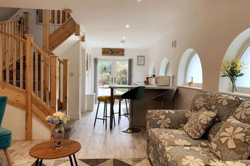 Kingston House | Cosy Countryside Cottage in an Area of Outstanding Natural Beauty