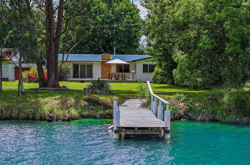 Dora Creek House | Cosy Creekside