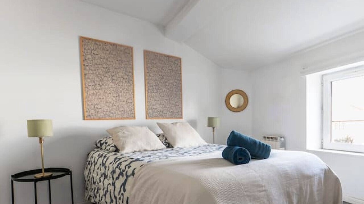 Blatin Apartment | Cosy designer apartment, downtown