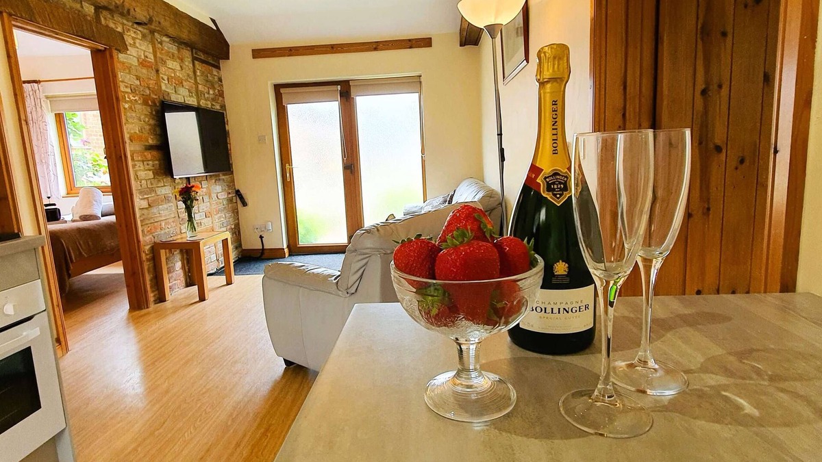 Woolland Cottage | Cosy Dog-Friendly Cottage, Hot Tub & Enclosed Garden – The Victorian Barn Dorset