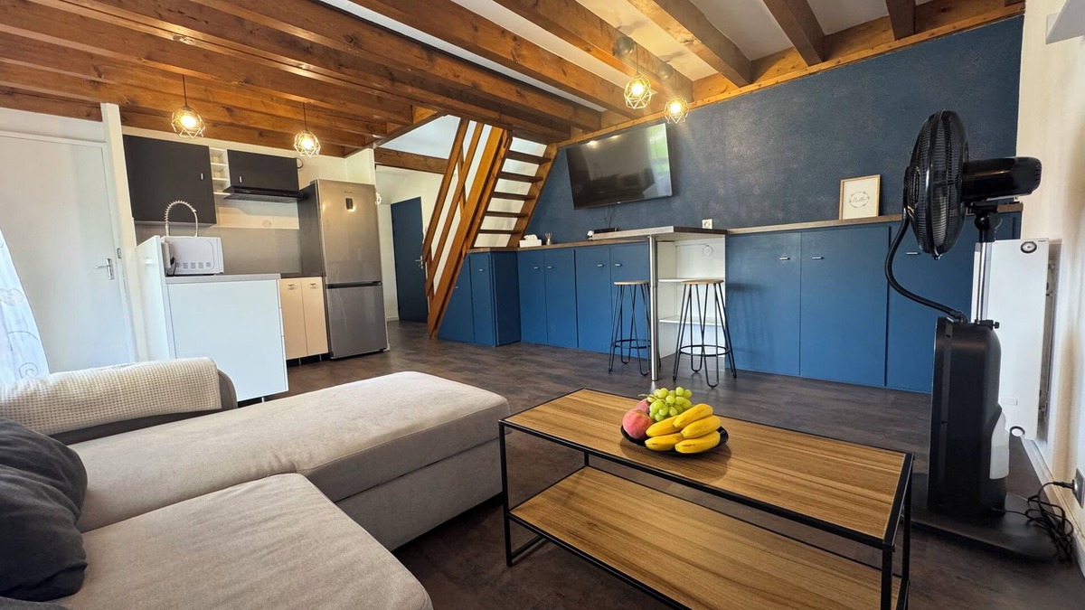 Saint-Jeoire-Prieure Apartment | Cosy duplex in Challes-les-eaux