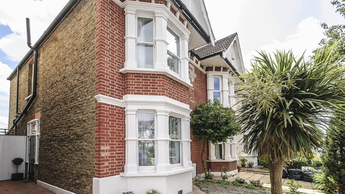 Walpole House | Cosy Edwardian House - Very Clean, Safe & Convenient