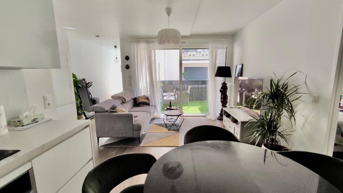 Saint-Ouen Apartment | Cosy Escape Paris Centre Montmartre Stade de France Puces