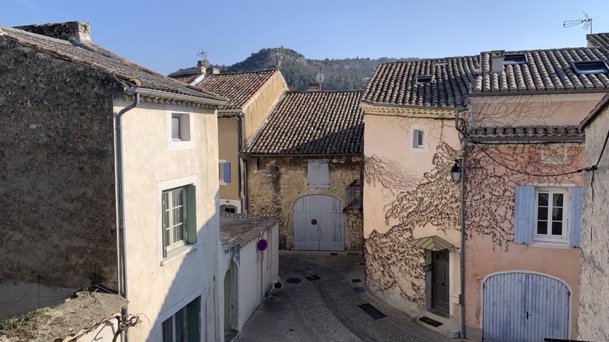 Saint-Paul-Trois-Chateaux House | Cosy house with terrace and garage in quiet village center