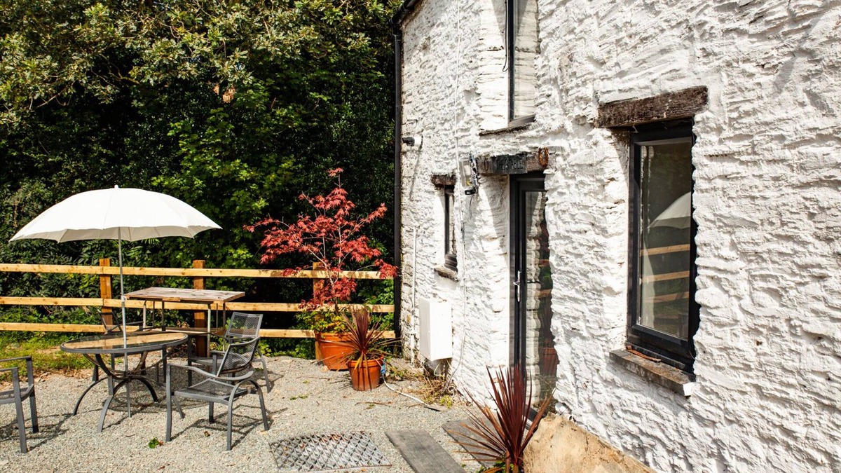 Nevern Cottage | Cosy Getaway For Two