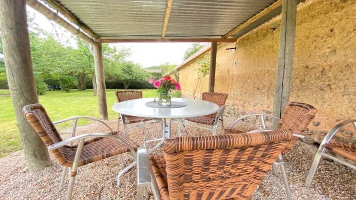 La Bonneville-sur-Iton House | Cosy house with large garden