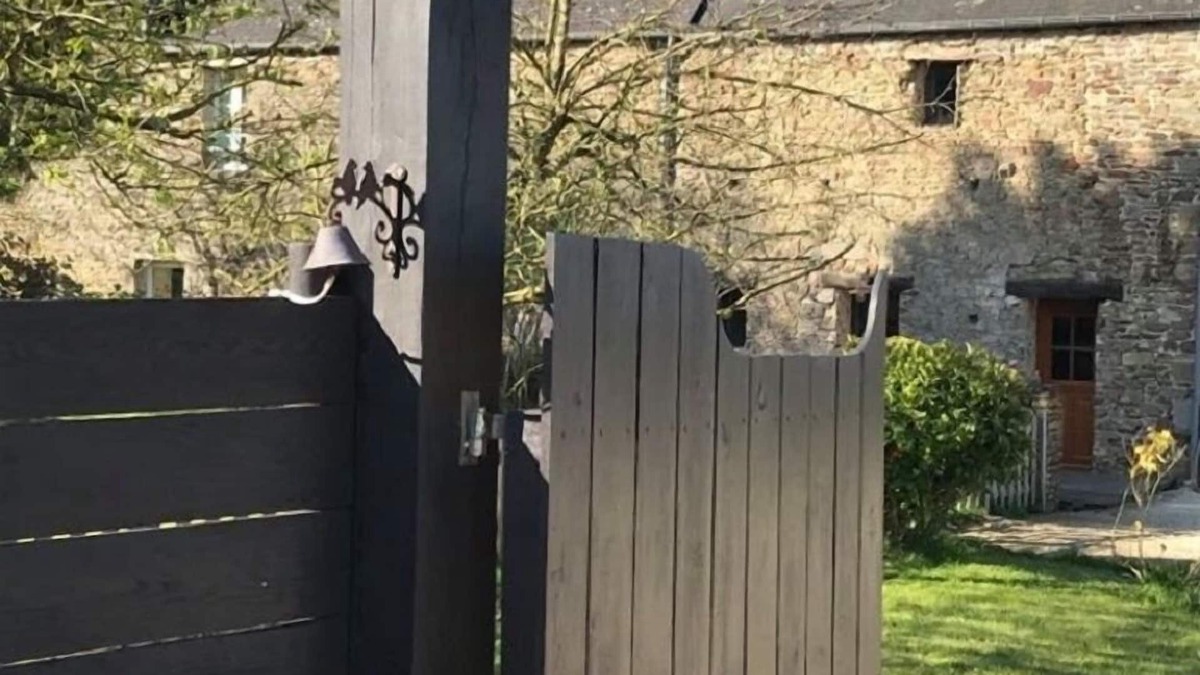 Dragey-Ronthon Cottage | Cosy house in the Bay of Mont St Michel, bicycles available, beach 2.7 km away.