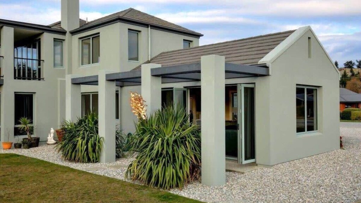 Albert Town Apartment | Cosy on Kingston Summ