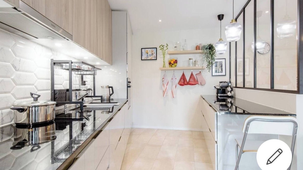 Vernier Bed & Breakfast | Cosy private room in a spacious apartment - Geneva