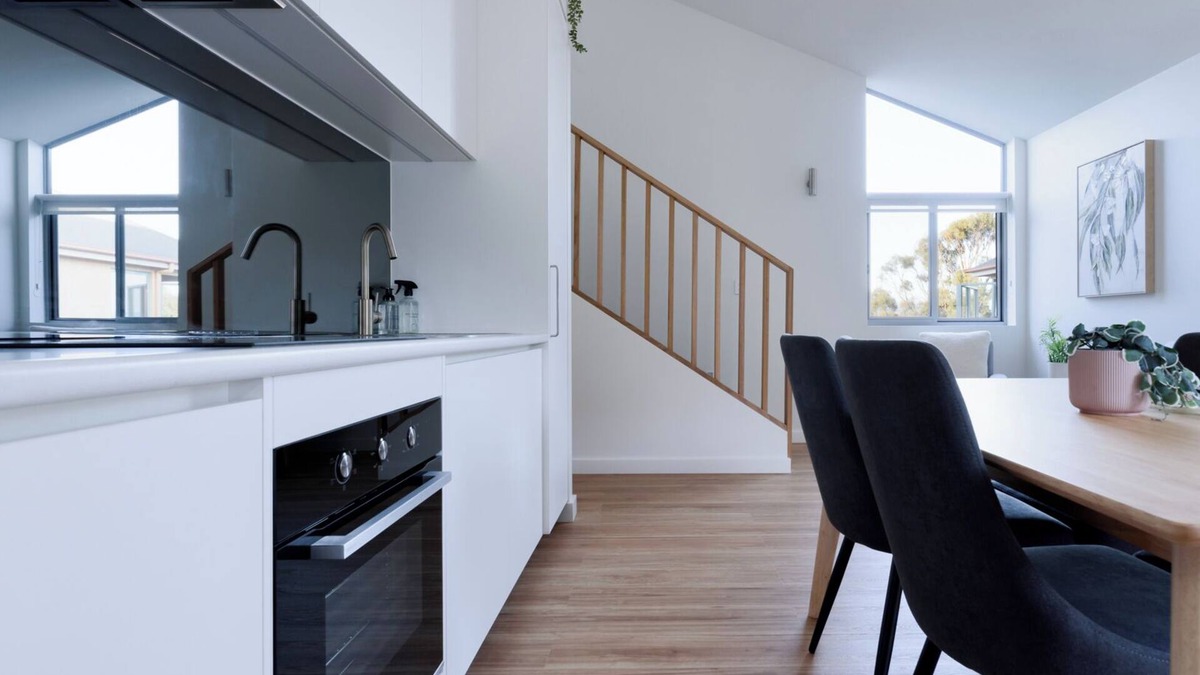 Riverside Apartment | Cosy Riverside Escape with River Views