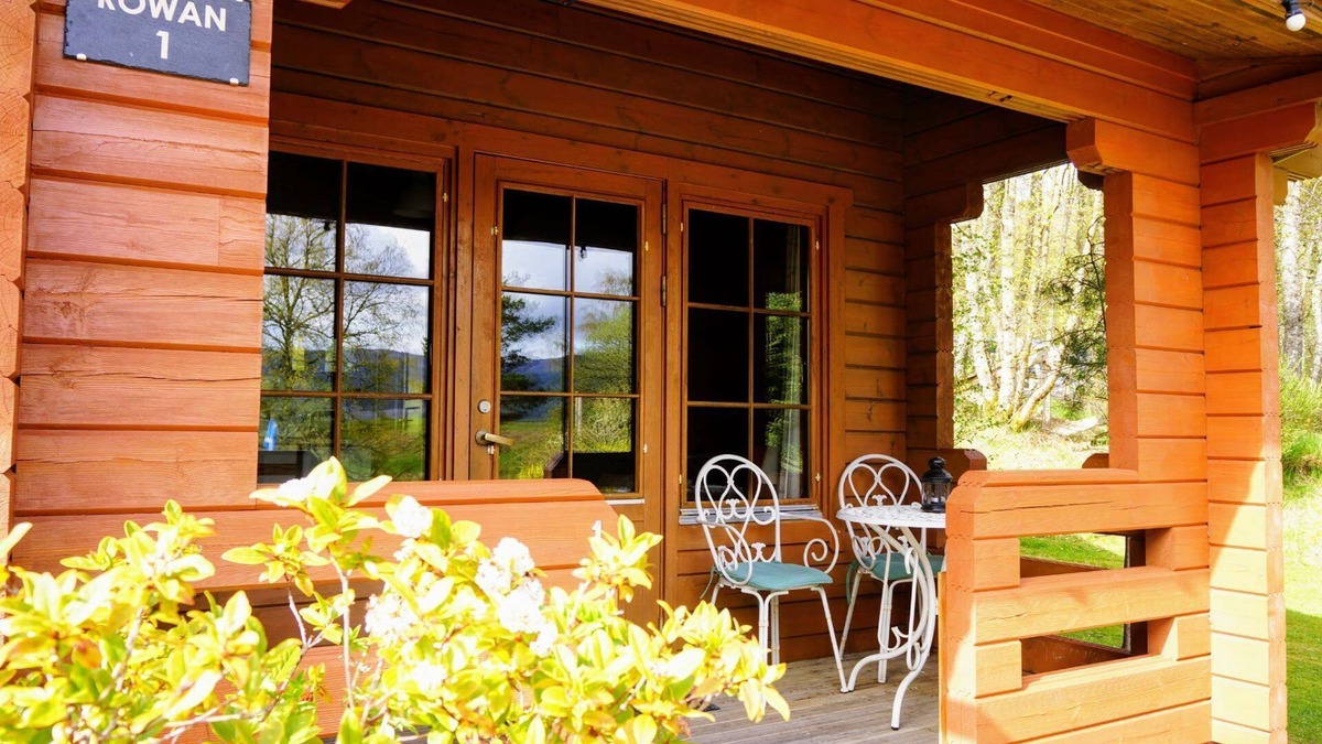 Killin Cabin | Cosy Rowan (1) woodland lodge by Killin, Loch Tay