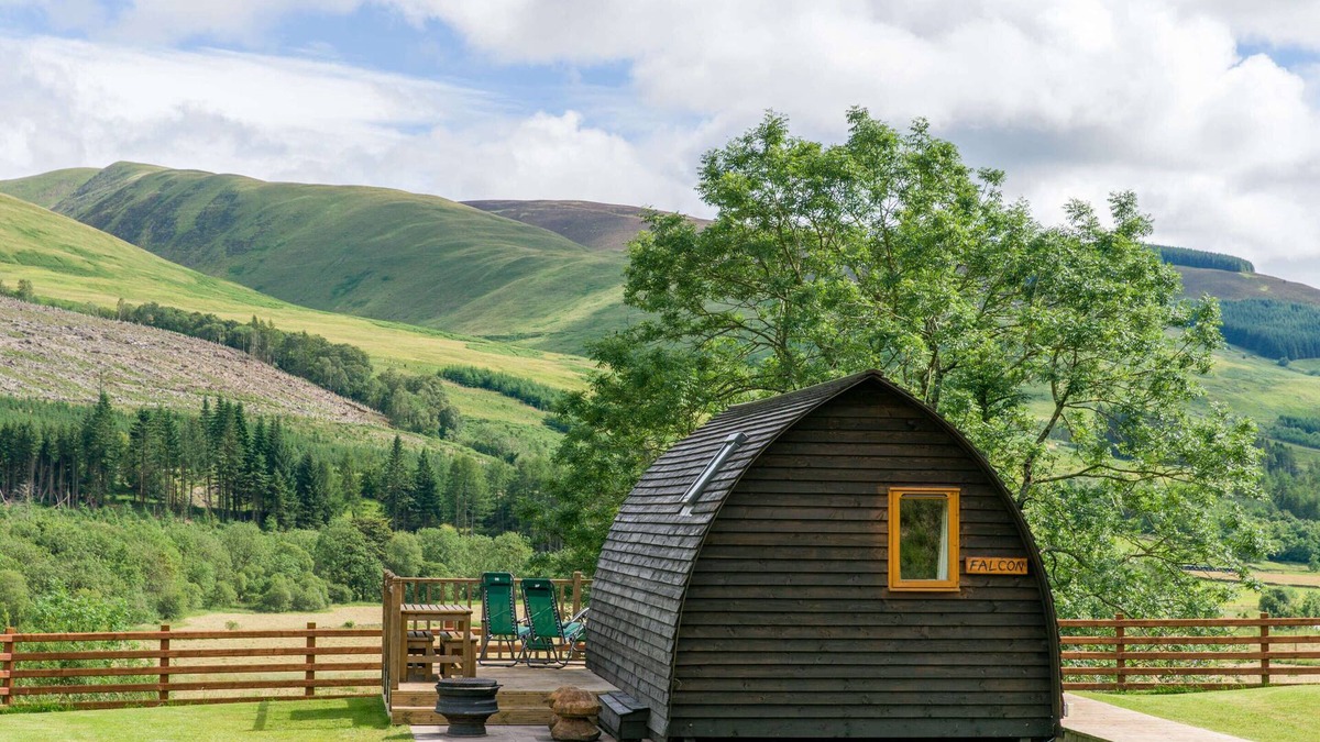 Moffat Cabin | Cosy Rural Cabin With Hillside Viewpoint