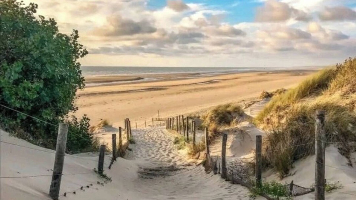 Merlimont-Plage Apartment | Cosy seaside studio. Pets welcome!