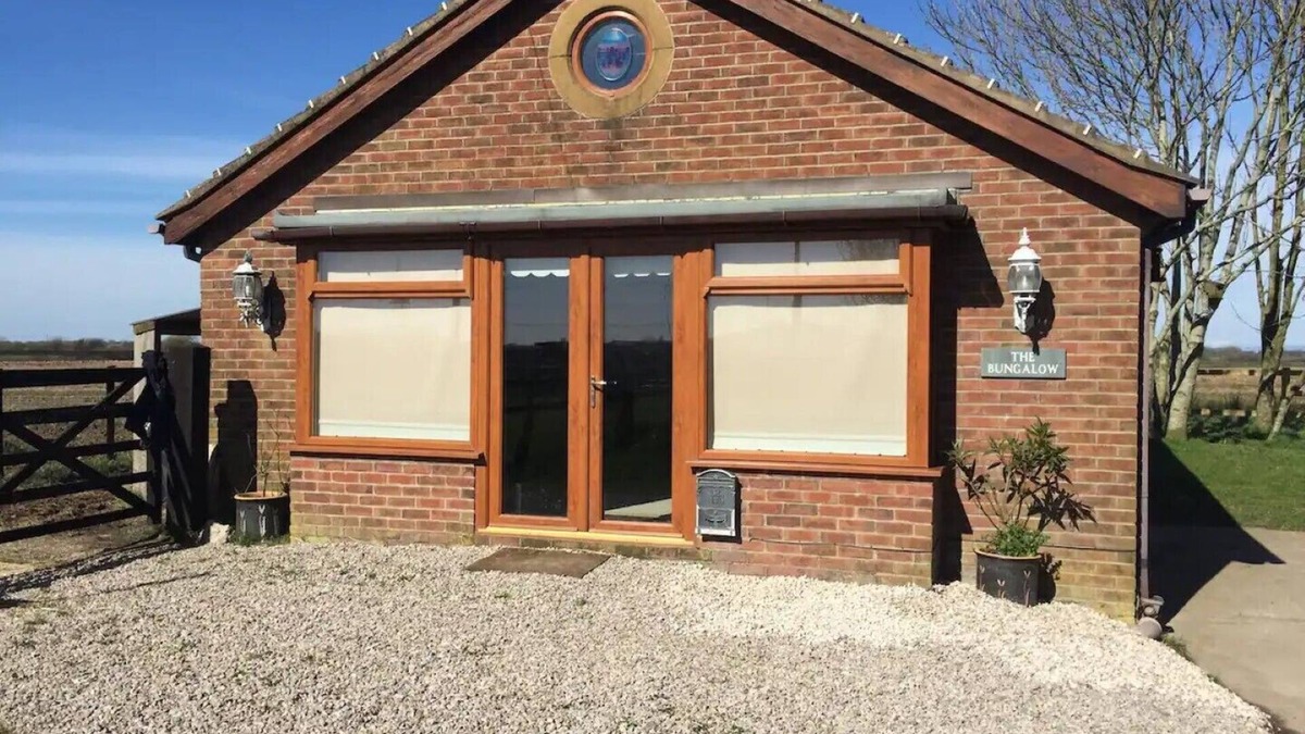 Knott End-on-Sea House | Cosy, self-contained rural bungalow – peaceful countryside escape