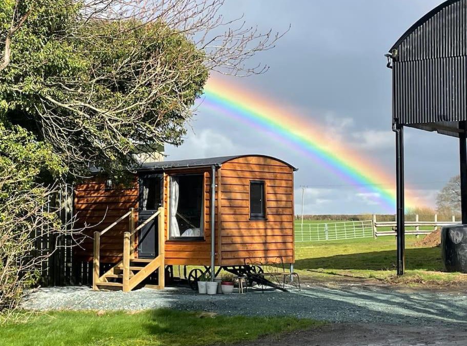 Grinshill Other | Cosy Shepherd's Hut near Shrewsbury