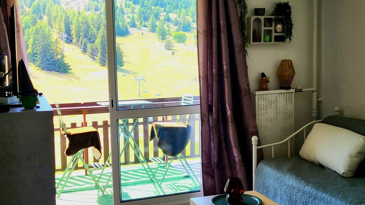 Saint-Etienne-en-Devoluy Apartment | COSY stay at the MONTAGNE-STUDIO for 4/5 people - at the foot of the slopes