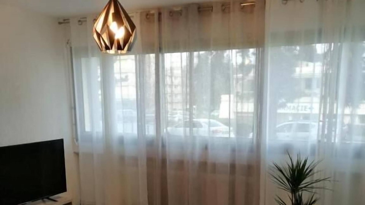 Herouville-Saint-Clair Apartment | Cosy studio close to amenities and transport