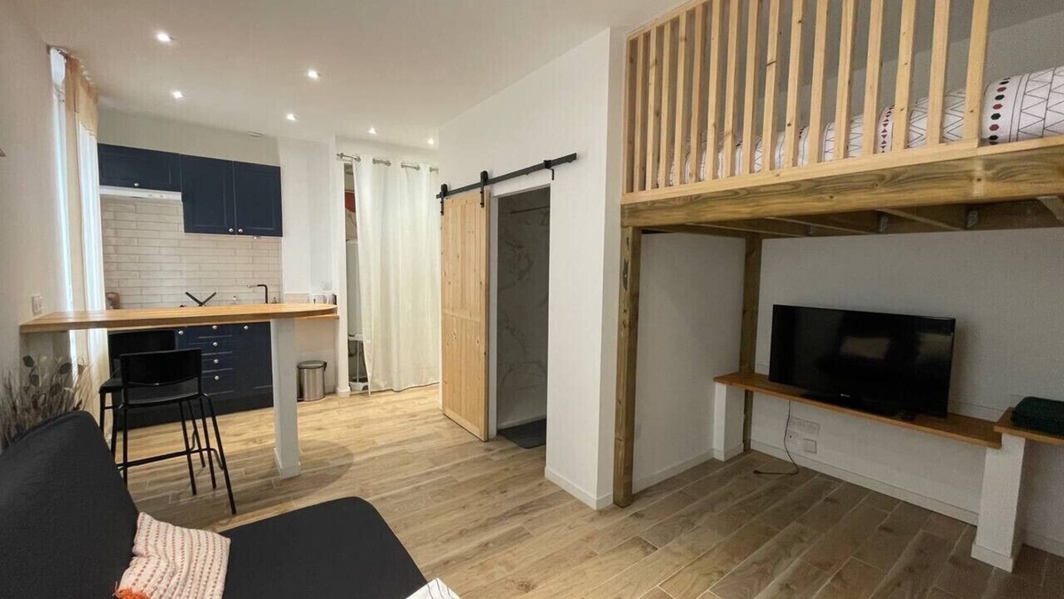 La Fuye-Velpeau Apartment | Cosy studio, 2 steps from Tours train station