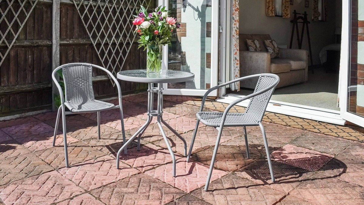 Sheringham Cottage | Cosy studio accommodation very close to amenities.