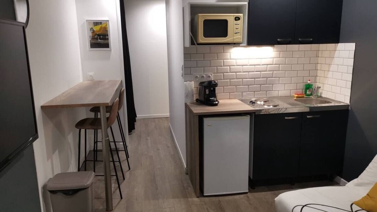 Cusset Apartment | Cosy studio at the foot of the Flachet metro station