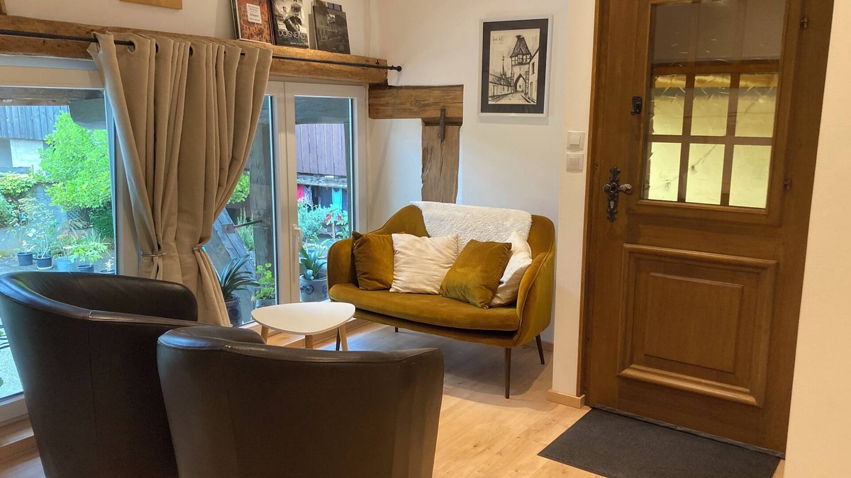 Guemar House | Cosy studio for 2 people, beautiful residence in central Alsace, with kitchen and wifi