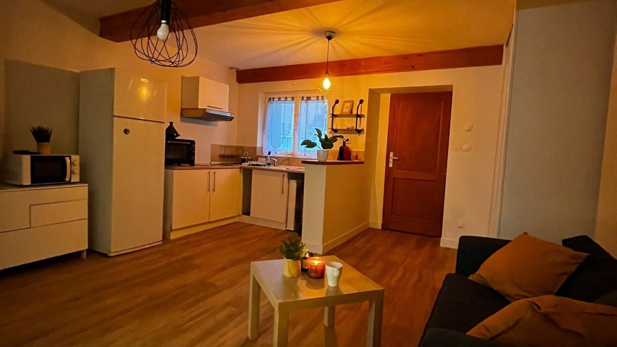 Colombier-Saugnieu Apartment | Cosy studio