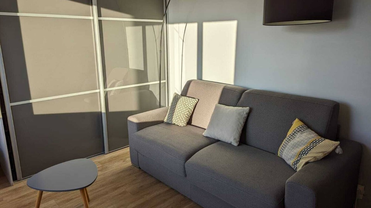 Epinettes Apartment | Cosy studio just a stone's throw from Paris