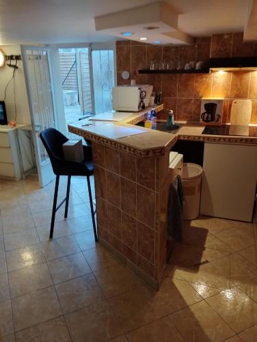 La Ferte-Gaucher Apartment | Cosy Studio meublé avec piscine partagée