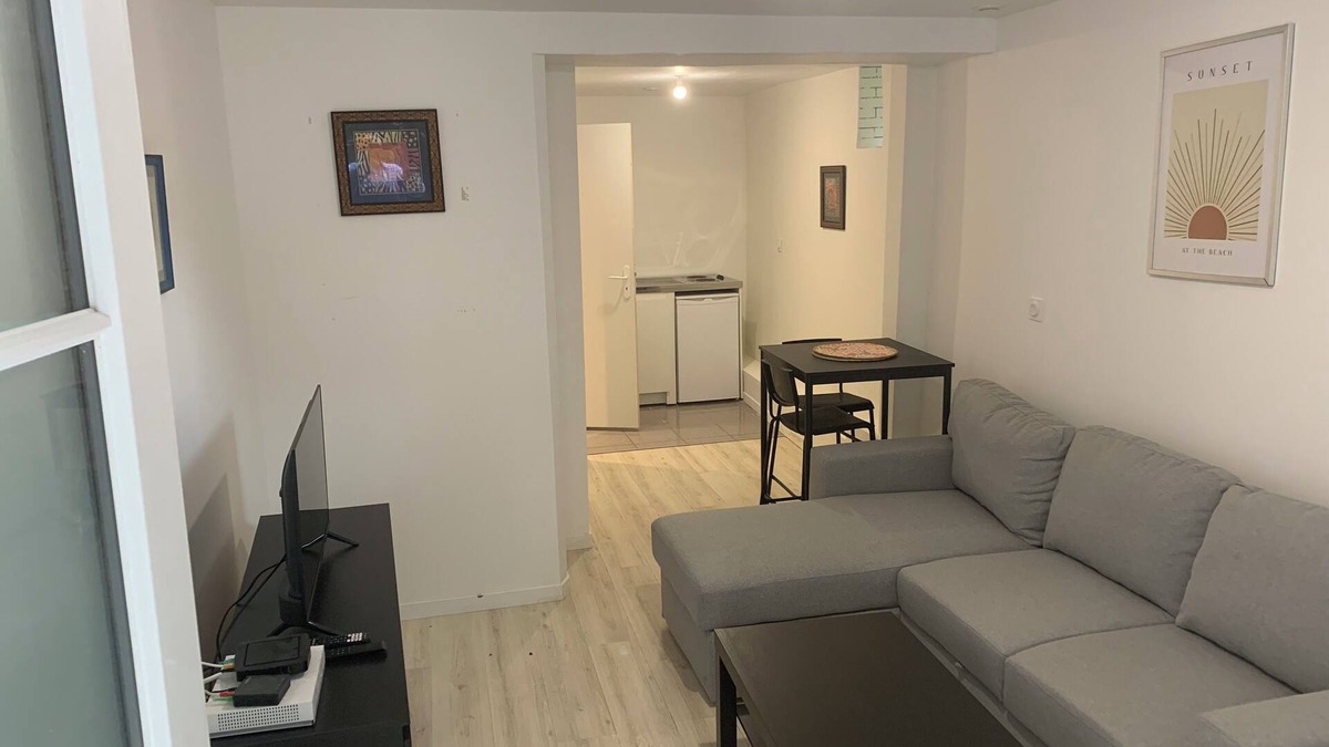 Les Mureaux Apartment | Cosy studio near Les Mureaux train station