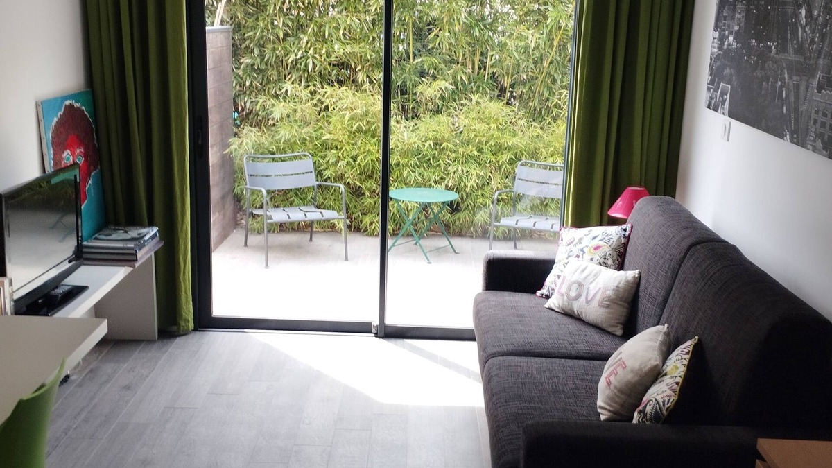 Sud Apartment | Cosy studio with garden near town center Air conditioning