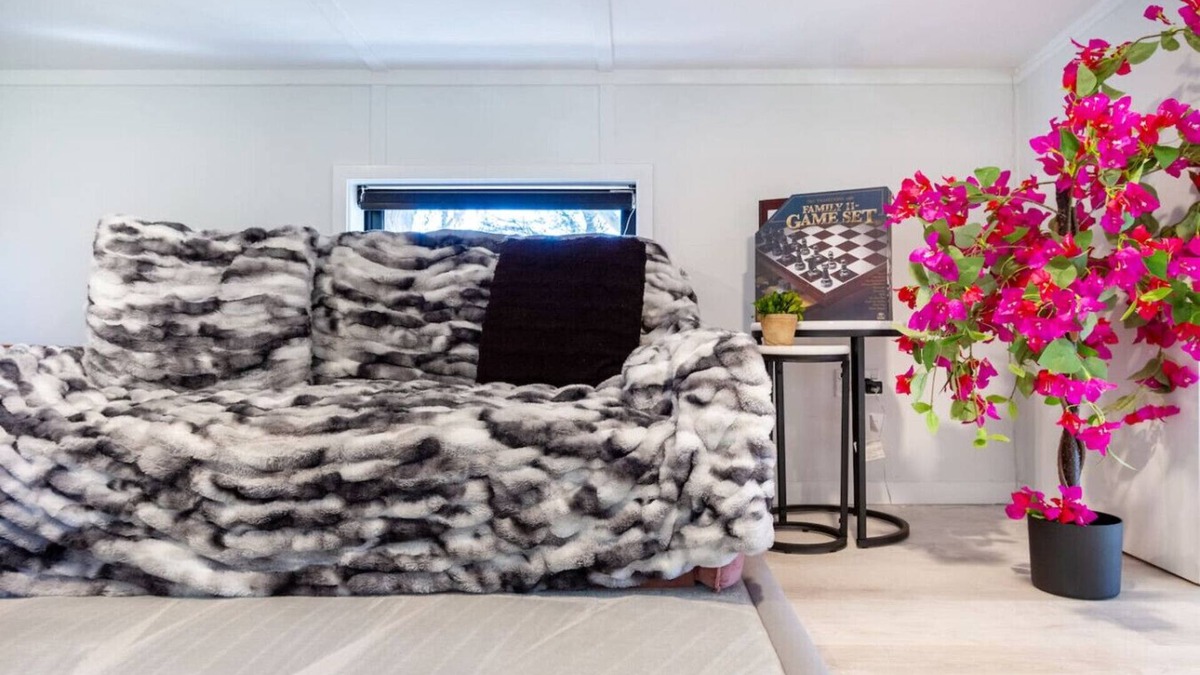 Christchurch House | Cosy Tiny Home – Peaceful Paddock Stay