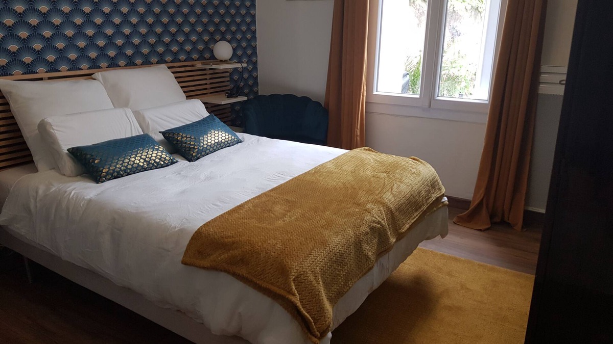 Tours House | Cosy town house with bicycles available