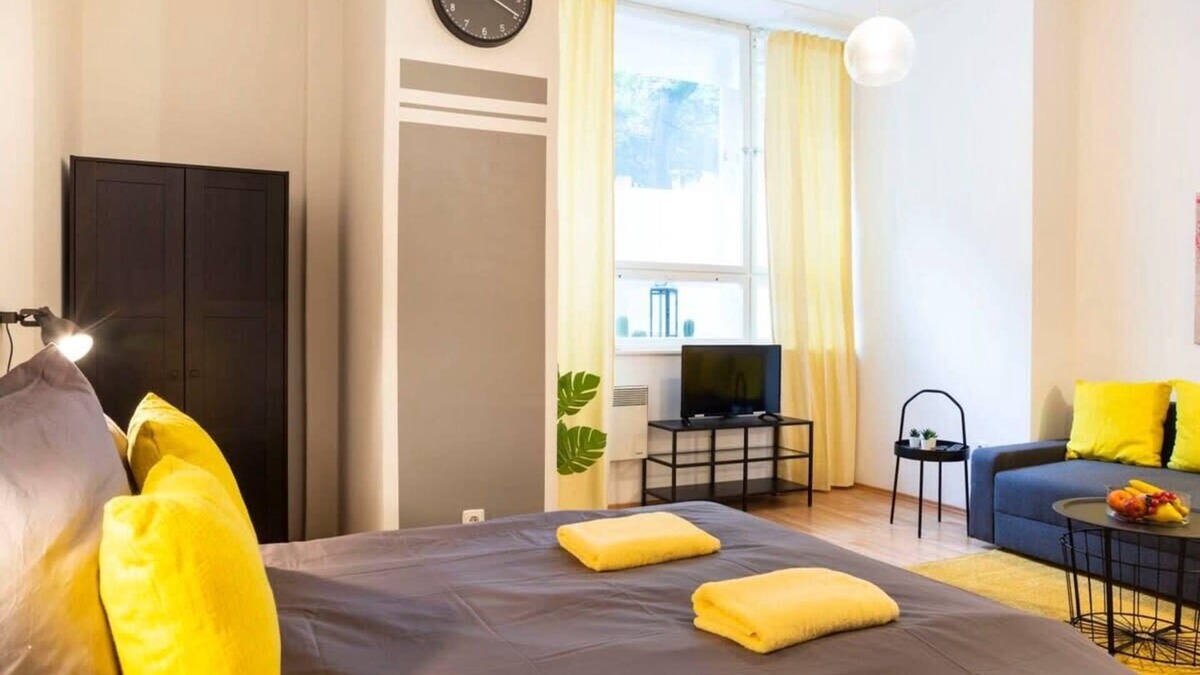 Neukoelln Apartment | Cosy Two Bedroom apartment next to Hermannstraße