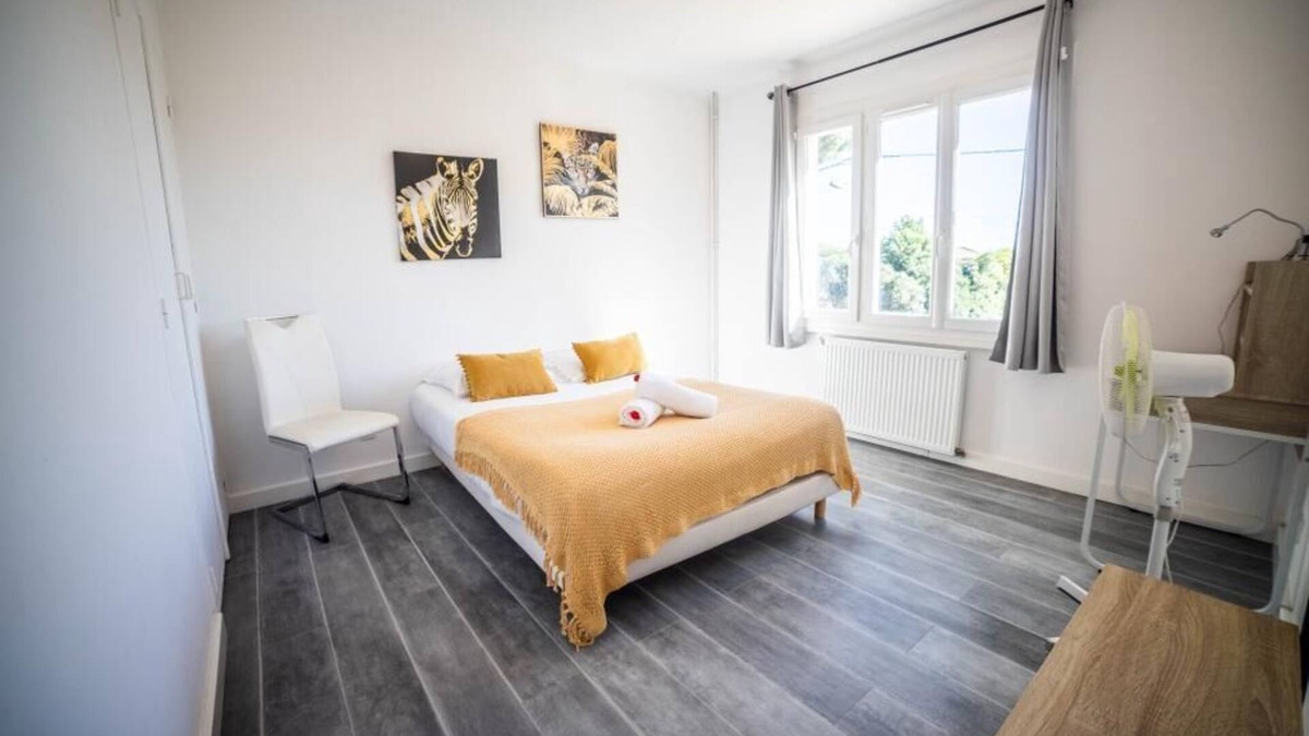 Perols Apartment | CosyFamily 1st floor-Pool-Wifi-Family-Plage