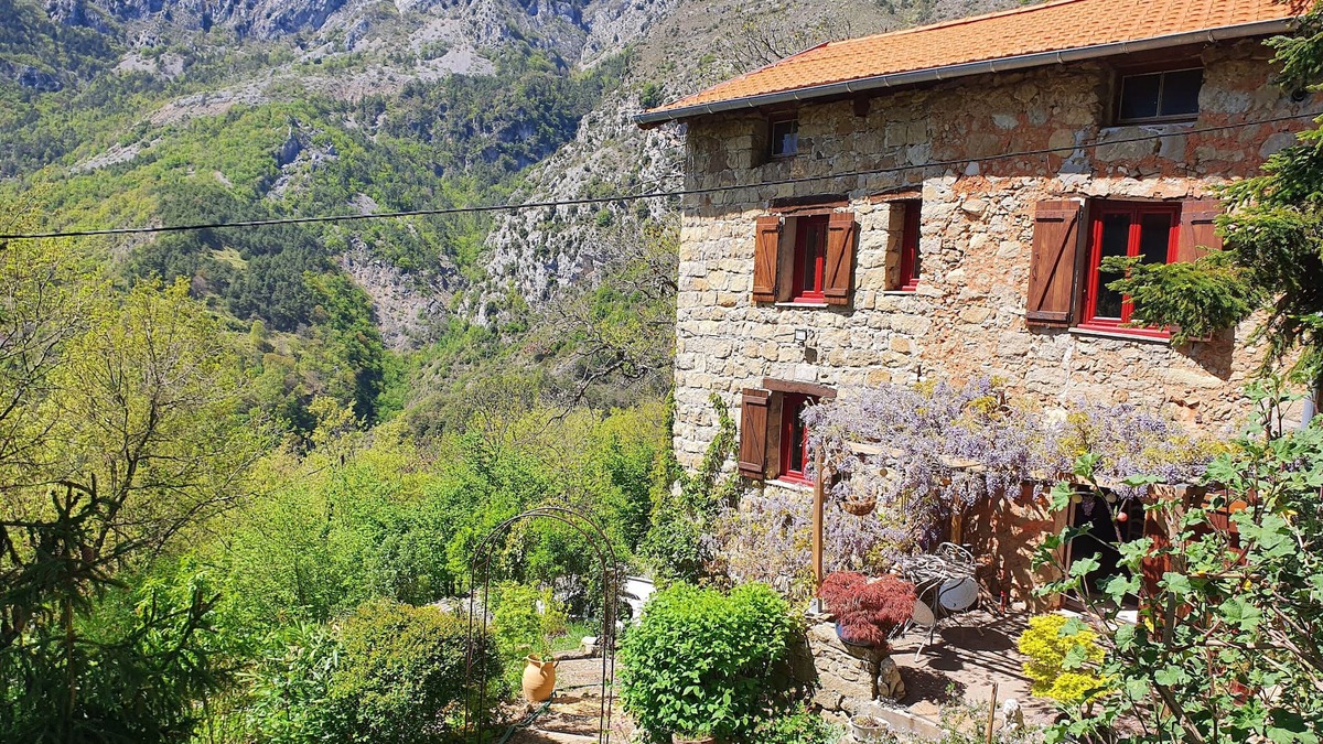 Lantosque House | Cote D'azur Maison de Charme Magnifique vue Arrière Pays Niçois