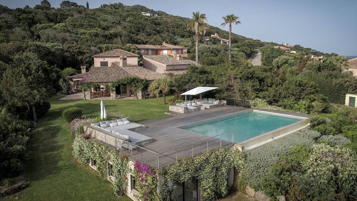 Coti-Chiavari House | Coti Chiavari: house full of character, 100m away from the sea, gulf of Ajaccio