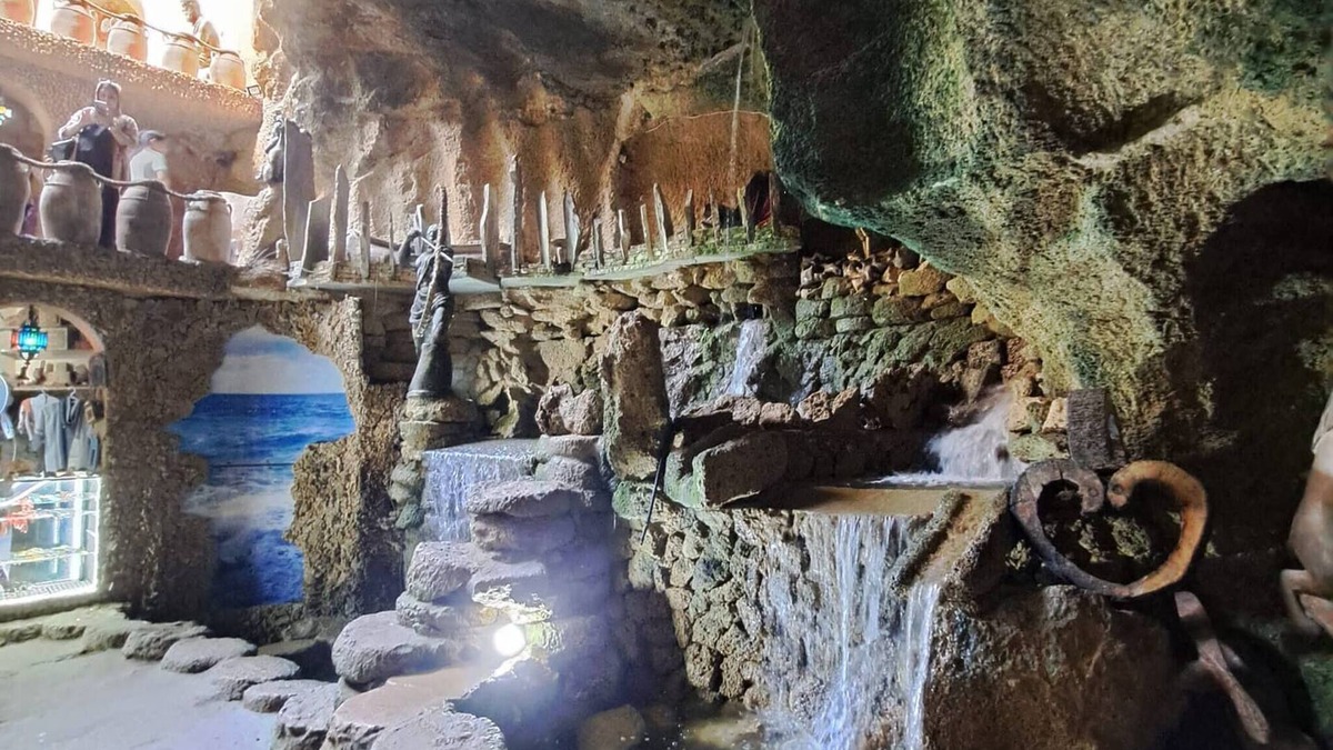 Boukhalef Apartment | Cotta Roman Apartment