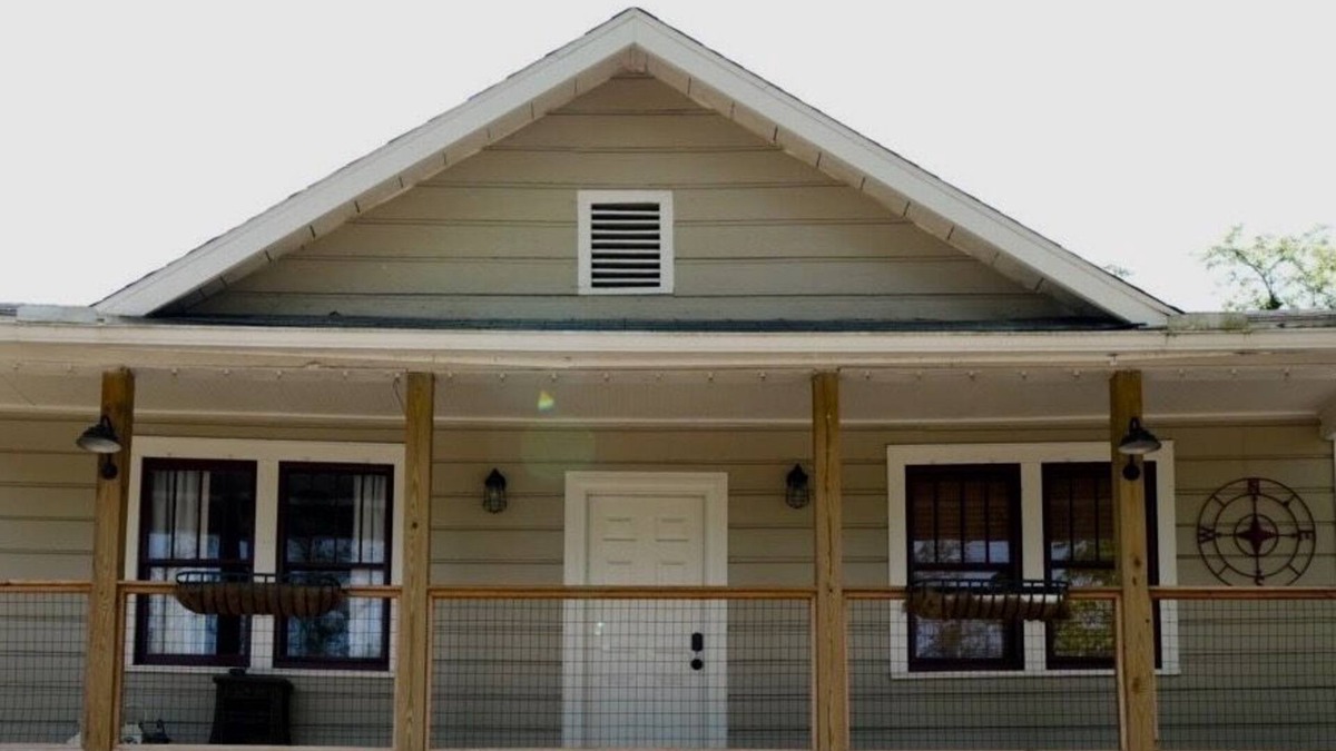 Oakley Cottage | Cottage 1/4 mile to Biltmore Estate Entrancen2 BD-1BA-GREAT LOCATION