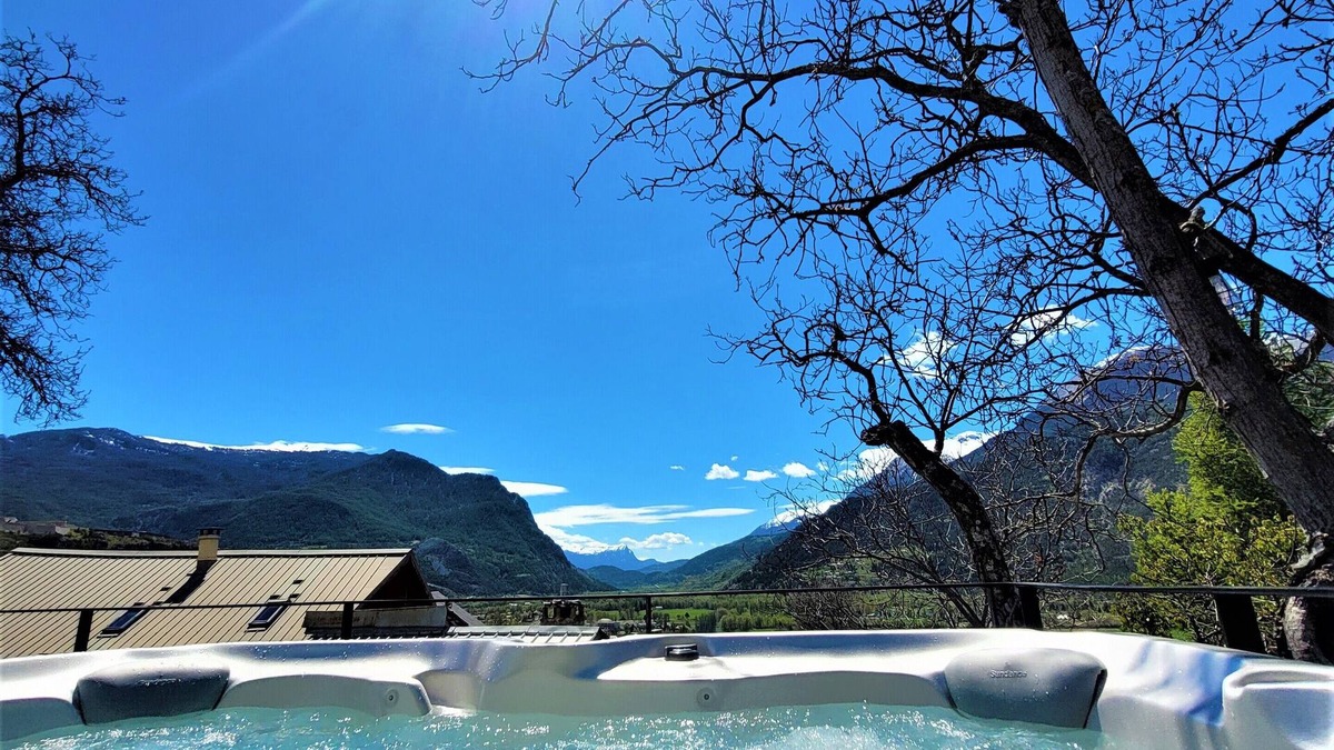 Saint-Crepin House | Cottage 12 people "La Grange"