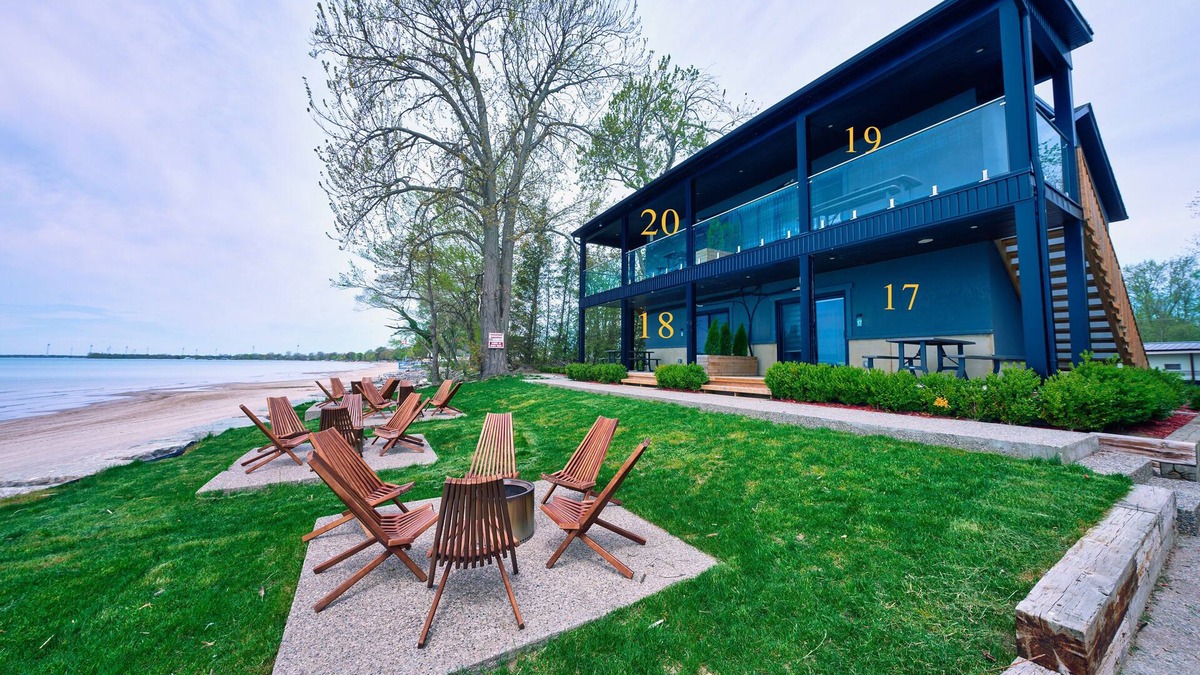 Wainfleet Cottage | Cottage 20: Upper-Level Beachfront Unit in 4-Plex